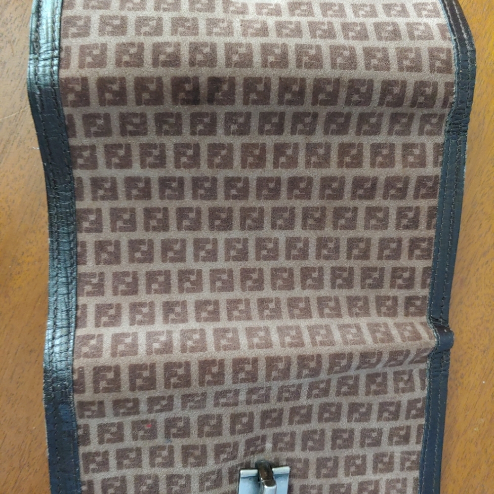 FENDI FF WALLET. EUC - Picture 6 of 12